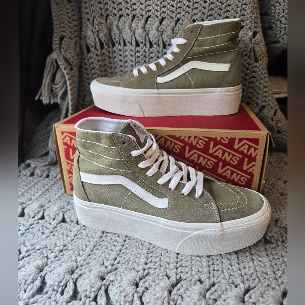 Vans 8.5W High-Top Platforms